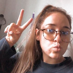 Meet your Posher, Abby